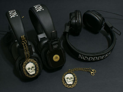 goth skull headphones noddders