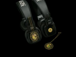 retro look headphones